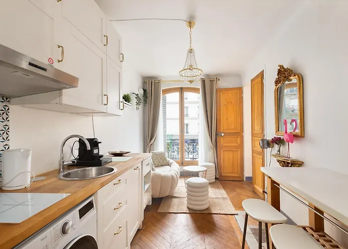 Haussmannian Elegance Close To Montmartre