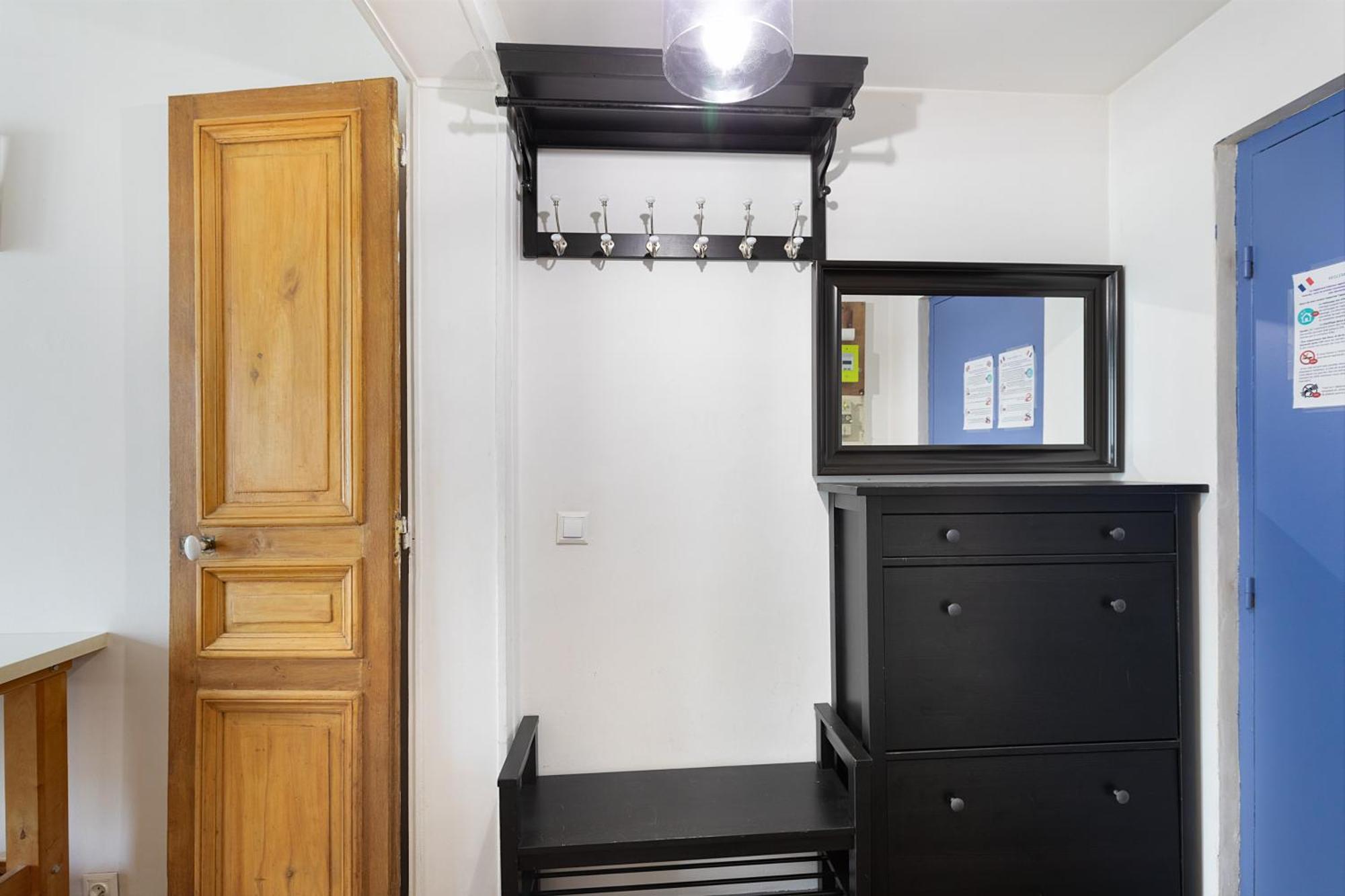 Haussmannian Elegance Close To Montmartre Apartment