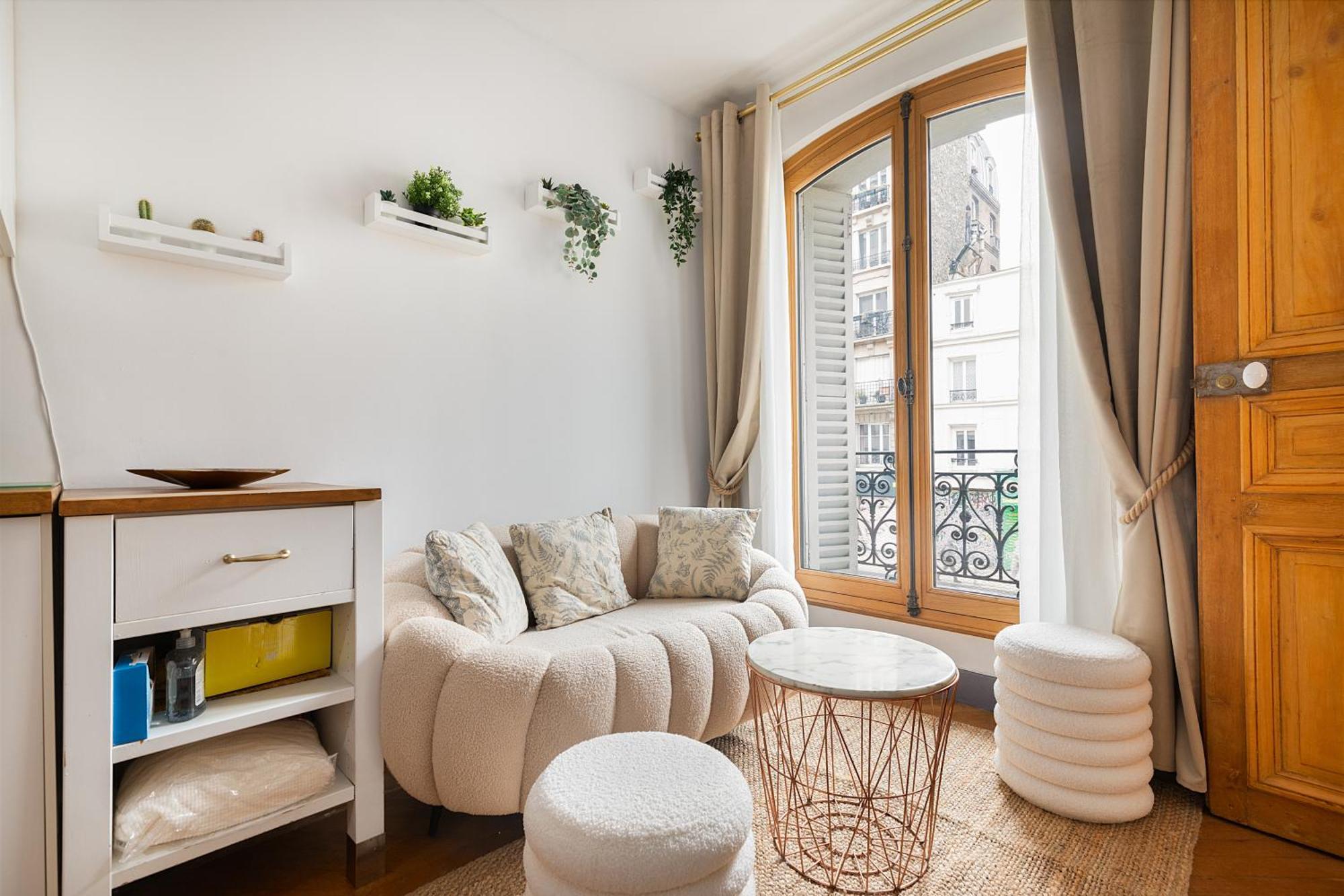 Apartment Haussmannian Elegance Close To Montmartre *